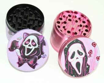 Ghost in My Grinder: The Four Piece Grinder Which Comes with Fast USA Shipping