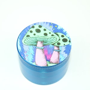 Mushroom Master Grind: The four Piece Grinder Which Comes with Fast USA Shipping