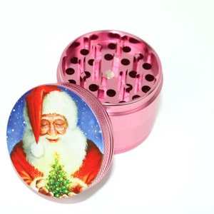 Festive Flakes Grind: The Four Piece Grinder Which Comes with Fast USA Shipping