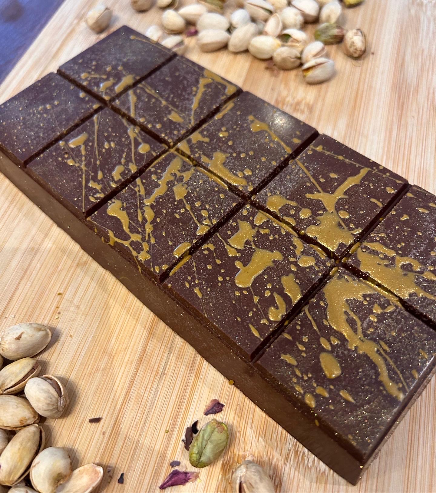 Kunafa pistachio milk chocolate bar - Etsy 日本