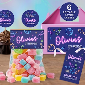 Könnte beinhalten: Ein Satz mit 6 bedruckbaren Etiketten für eine Bowling-Motto-Geburtstagsparty. Die Etiketten haben ein neonblaues und violettes Design mit Bowling-Pins und einer Bowlingkugel. Der Text auf den Etiketten lautet "Olivia's 12th Birthday".