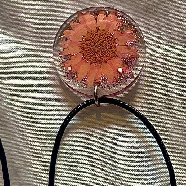 Handmade epoxy resin necklace/pendant with real pressed flower, made to order