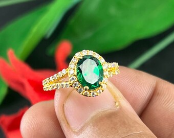 Oval Emerald Ring, Engagement Ring Emerald Promise Ring, Green Gemstone Ring Women's Emerald Ring, Party Emerald Engagement Ring For Her