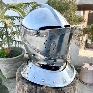 Authentic Knight's Helmet – Handcrafted Medieval Steel Armor for Roleplay & Display Silver