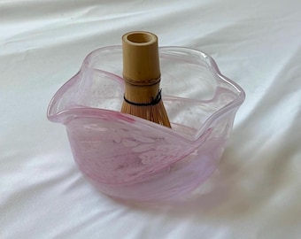 Hand blown flower shaped glass matcha bowl chawan: pink swirl