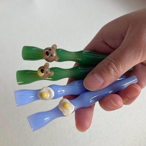 Bear glass cigarette holder / Egg glass cigarette holder: Eggy Bear Classic ™ design 3.75”