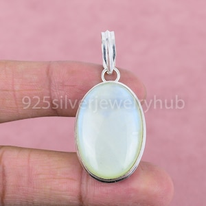 Moonstone Pendant, Silver Jewellery, Rainbow Pendant, Gift Pendant, Women Pendant, Silver Necklace, Statement Jewellery, Moonstone Jewellery