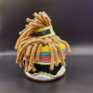 Iconic toilet roll hat &quot;Snowboarding&quot; man, unique, details with UV wool