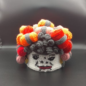 Iconico cappello a rotolo "Lockenroller-Omi", unico, dettagli con lana UV