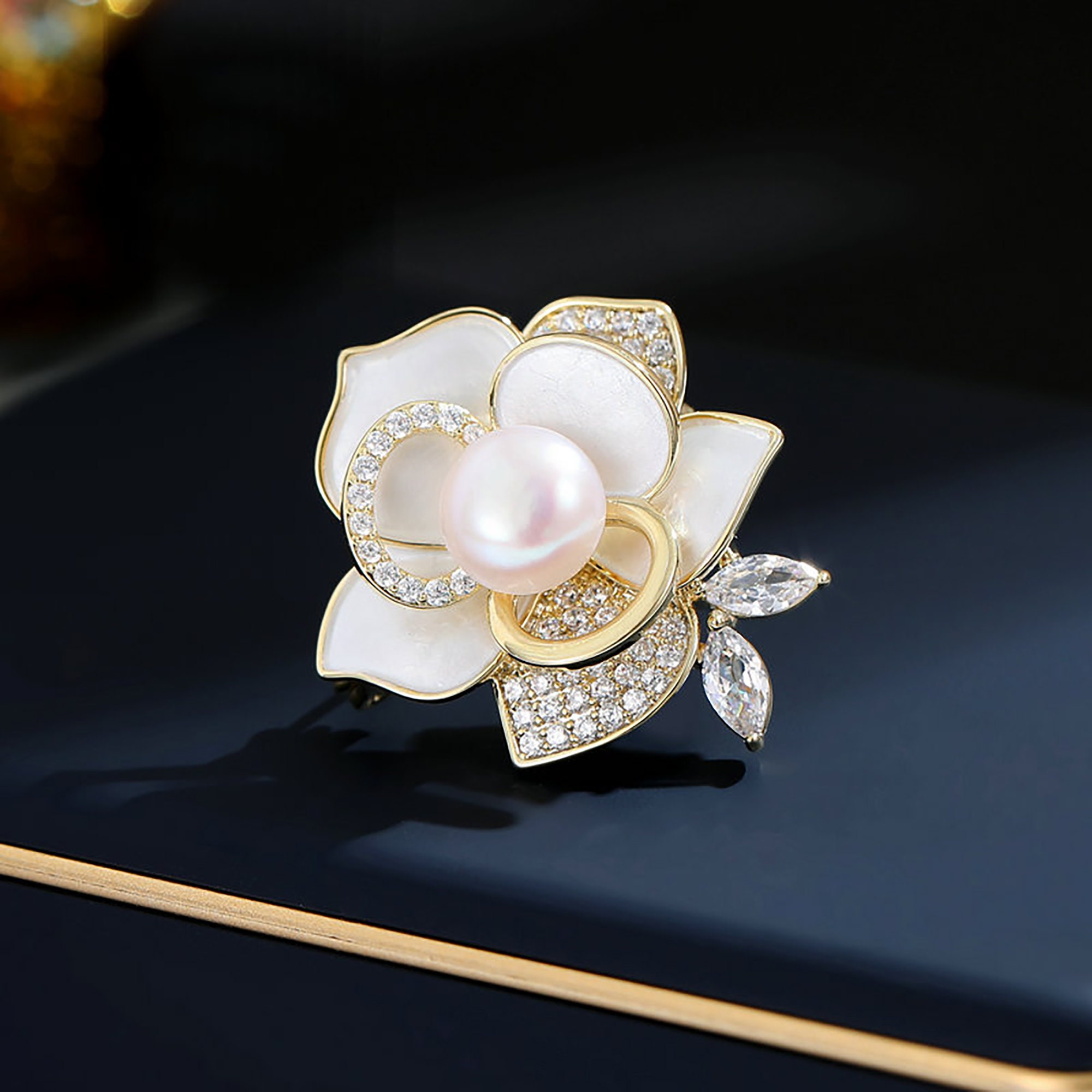 Brooches For Women Cardigan Imitation Pearl Brooch Flower Cubic Zirconia  Accessories Pin Fine Jewelry Drop Shipping