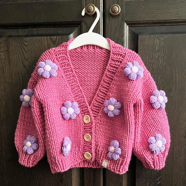 Cardigan à fleurs | Cardigan à fleurs | Cardigan pour enfants | Cardigan à fleurs gonflées | Cardigan fait main à col en V | Cardigan enfant avec fleur