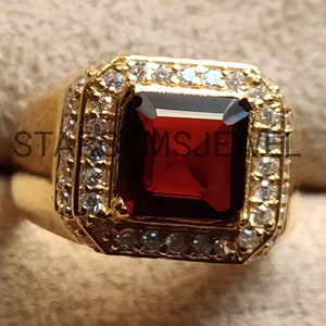 14K Yellow Gold Garnet Signet Ring - Art Deco Cushion Gemstone