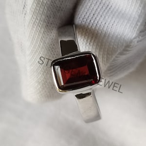 Natural Garnet Men&#39;s Ring, 925 Sterling Silver Ring, Valentine day Gift For Him, Birthday Gift, Anniversary Ring, men&#39;s ring, important Ring