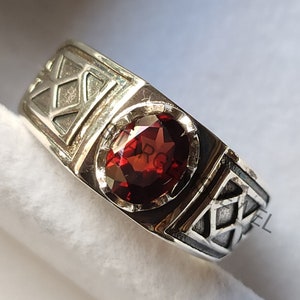 Red Garnet Silver Men&#39;s Ring, 925 Sterling Silver Ring, Handmade Ring, January Birthstone Gift, Engagement wedding Ring, Gift For Him