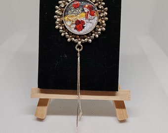 “Little riding hood” brooch