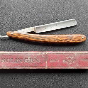 Vintage Straight Razor
