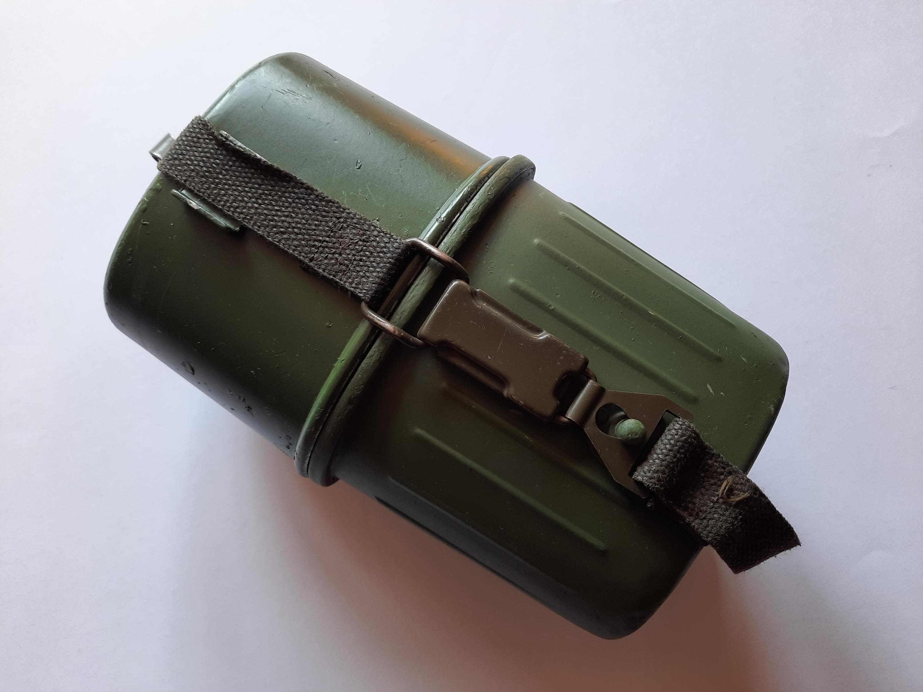 Bundeswehr German Army Spotted Multi-Purpose Bag - Waterproof Foldable Carry Bag With Interior Pockets, 29x28x14cm