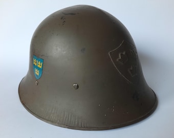 スウェーデンオリジナルM-21/18スチールヘルメット58/60サイズ50