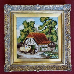 Tapestry - Rural house - 32 * 32 cm.
