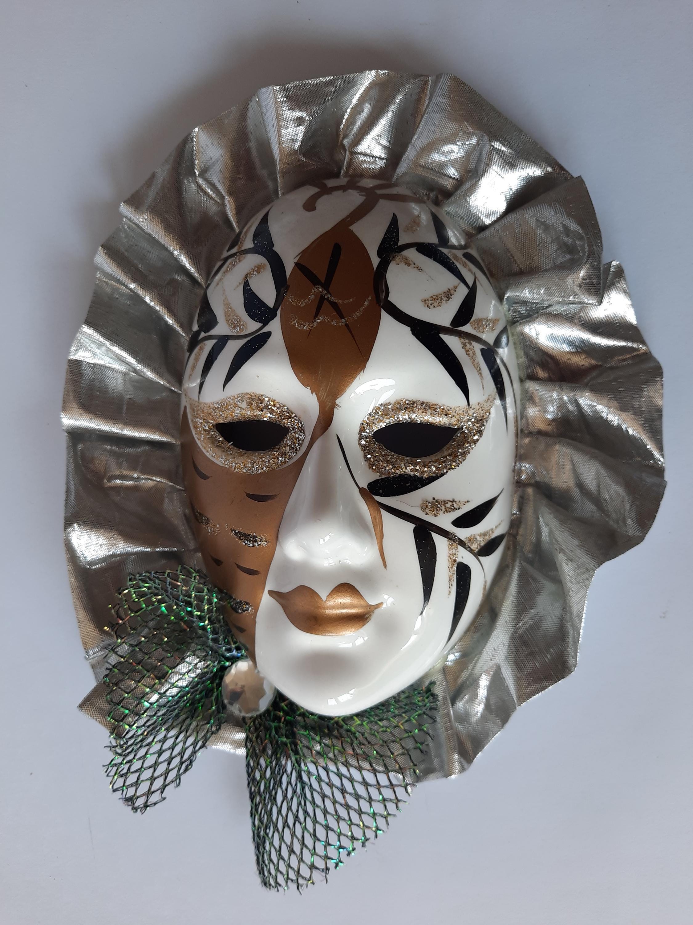 Petit Masque Vénitien En Céramique Et Tissu - Déco Murale Carnaval Blanc