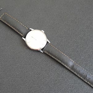 Vintage mechanical Men's watch-OMIKRON 17 RUBIS-Swiss-made ANTIMAGNETIC