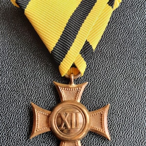 Öオーストリア軍＊第１共和制期＊戦功十字勲章＊騎士級（実物） Austria War Medals - Etsy