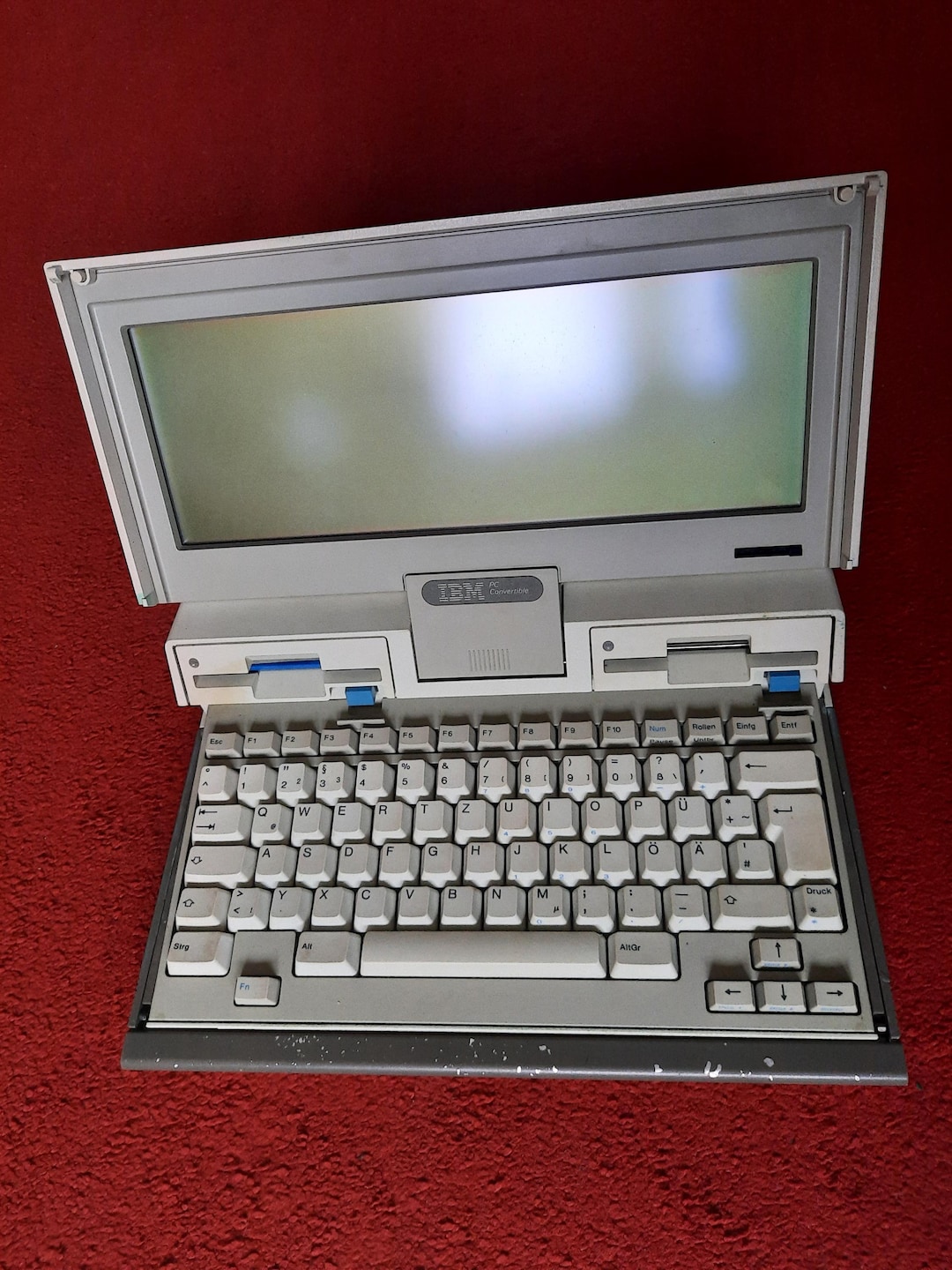 Vintage 1986 IBM PC Convertible (model 5140) Portable Computer in the ...