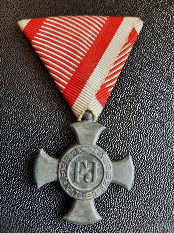 オーストリア フランツ・ヨーゼフ功労十字章 1916 - Etsy 日本