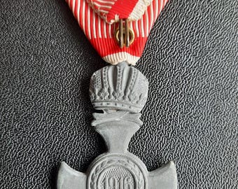 オーストリア＝ハンガリー帝国 - 功績十字章（冠付き） - Etsy 日本