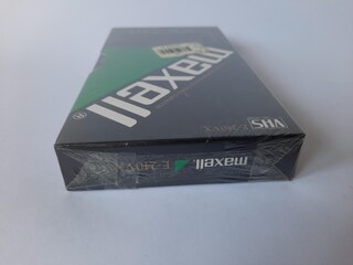 Videocassetta VHS Maxell 240 Minuti (4 Ore) – Nastro Vergine Per Registrazioni TV E Filmati Amatoriali