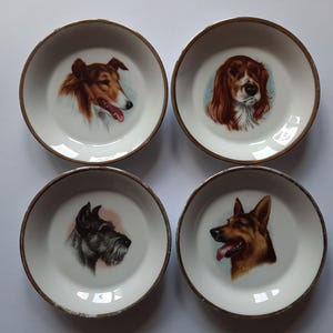 Set of 4 Vintage Plates WINTERLING ROSLAU BAVARIA - with Dogs