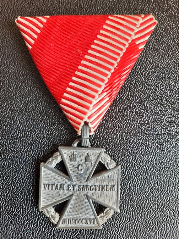 オーストリア勲章 カール部隊十字章 第一次世界大戦 - Etsy 日本