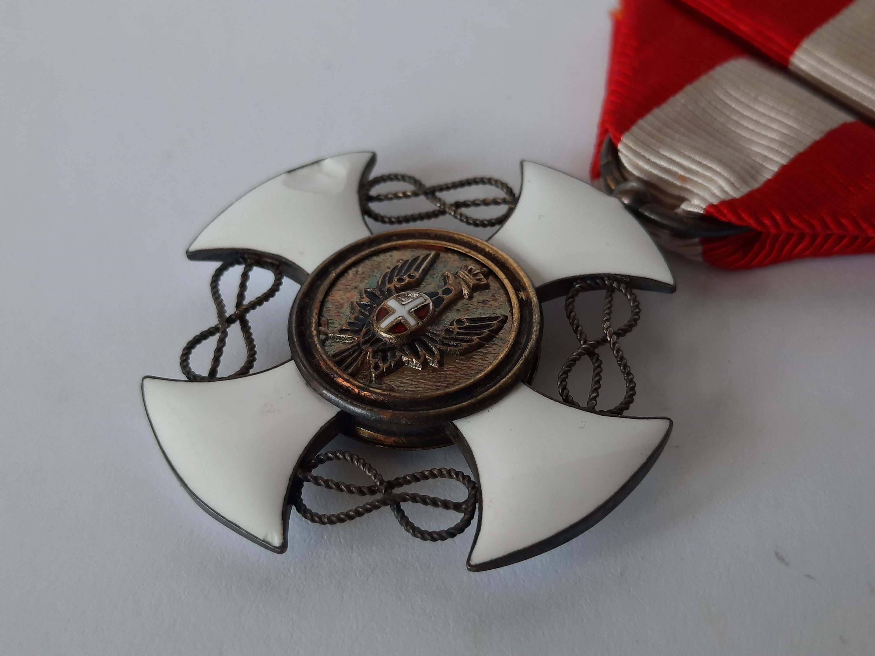 Ｉイタリア軍＊宝冠章/王冠勲章＊将校クラス（実物） Iイタリア軍＊宝冠章/王冠勲章＊将校クラス（実物） 【公式通販】