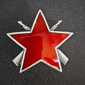 Yugoslavia Order of the Partisan Star 3 class with rifles