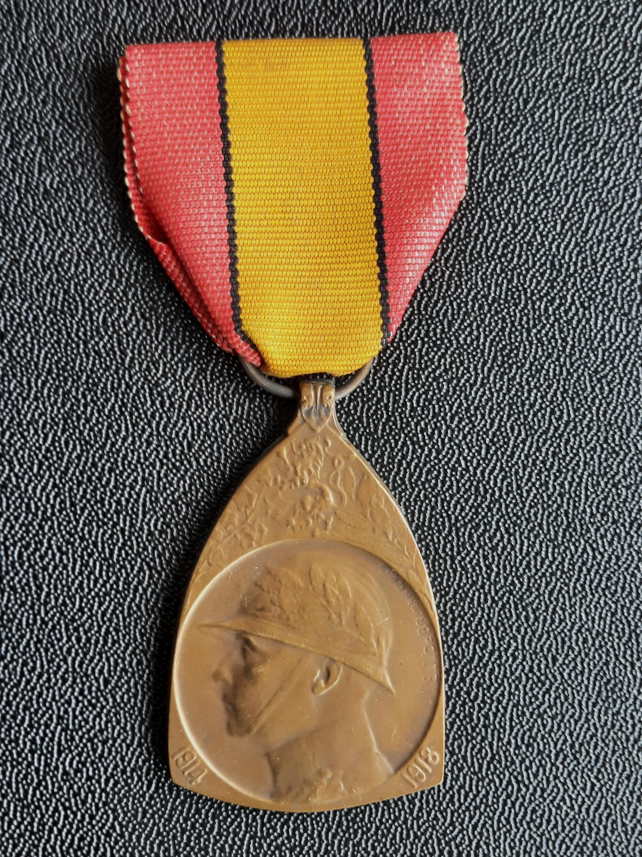 ベルギー勲章 1914-1918 軍事功績記念勲章 - Etsy 日本