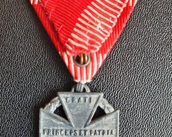 オーストリア勲章 カール部隊十字章 第一次世界大戦 - Etsy 日本