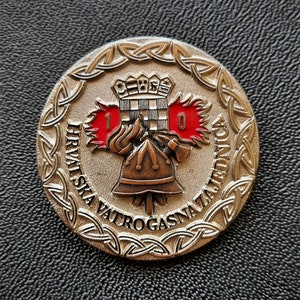Croatian badge HRVATSKA VATROGASNA ZAJEDNICA 10
