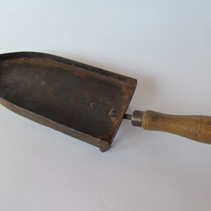 Vintage iron stand 31*9 cm.