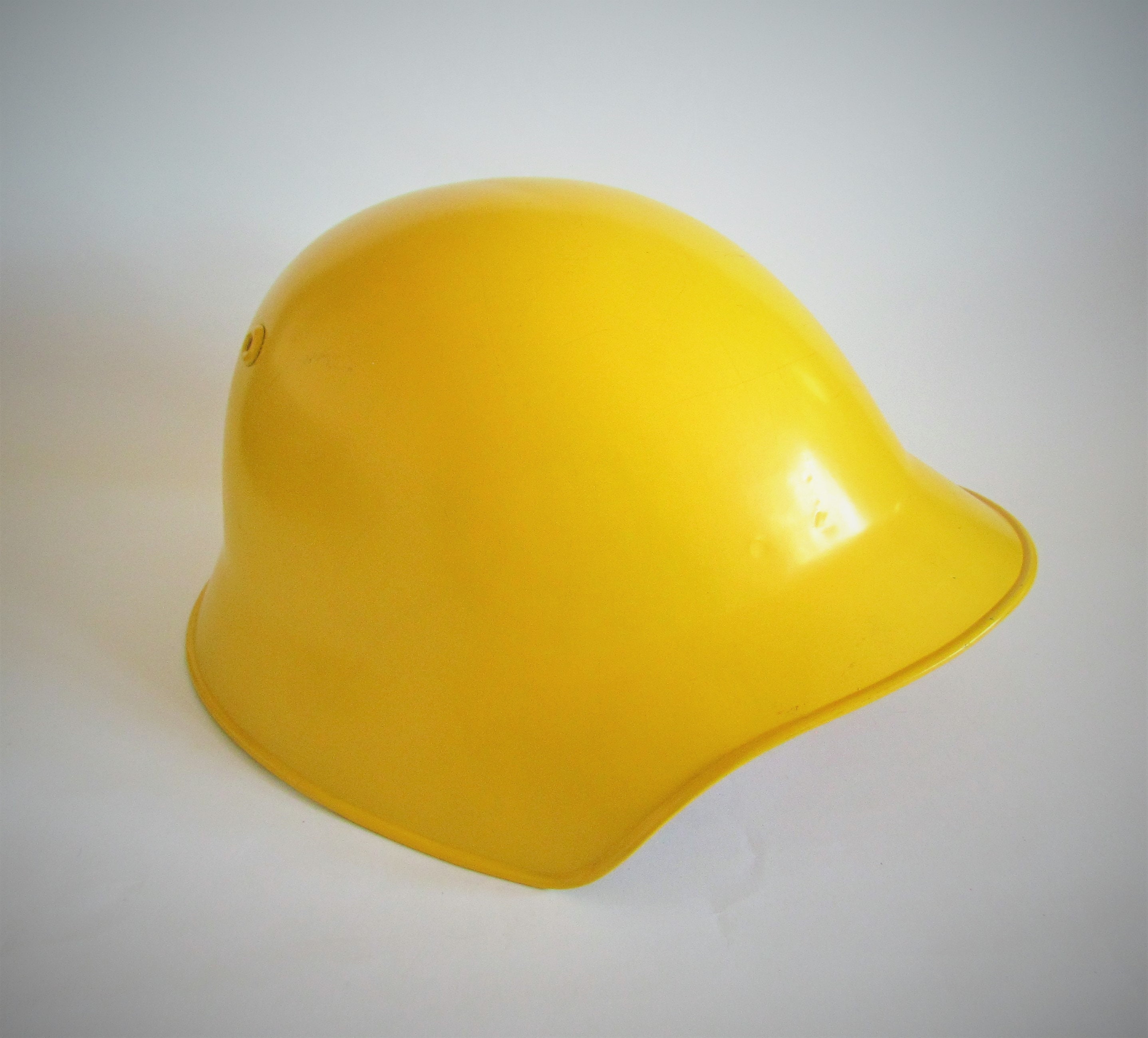 スイス製スチールヘルメット M-18 - 民間防衛 - オリジナル - Etsy 日本