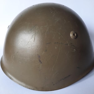 Vintage Italië stalen helm M-33 maat 57