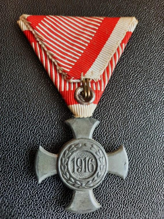 Öオーストリア帝国軍＊１９１６年＊フランツヨーゼフ戦功十字章＊金章（実物） オーストリア フランツ・ヨーゼフ功労十字章 1916 - Etsy 日本
