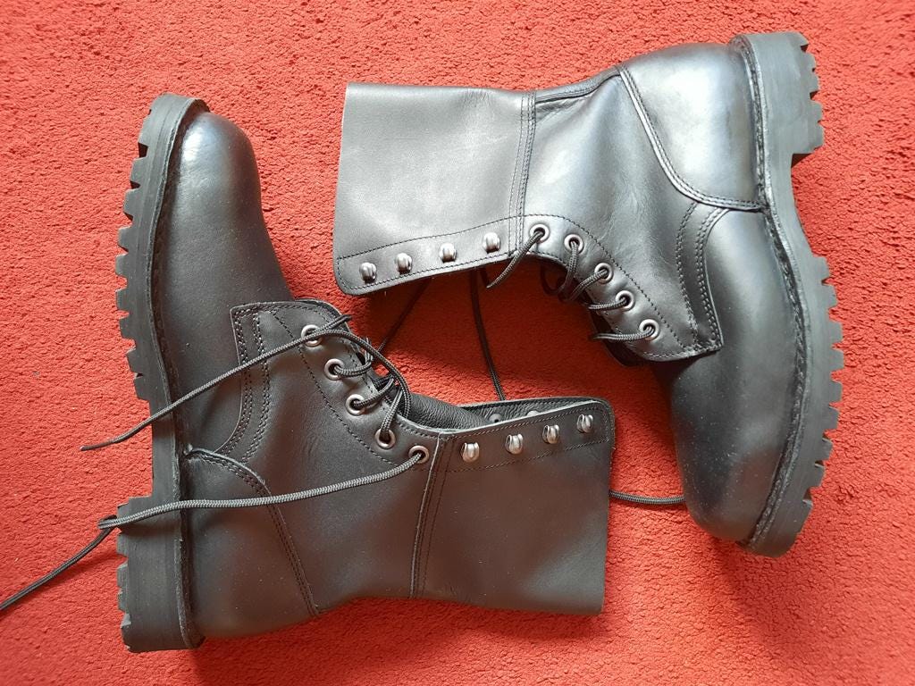 Swiss military boots Schweiz - Main Image