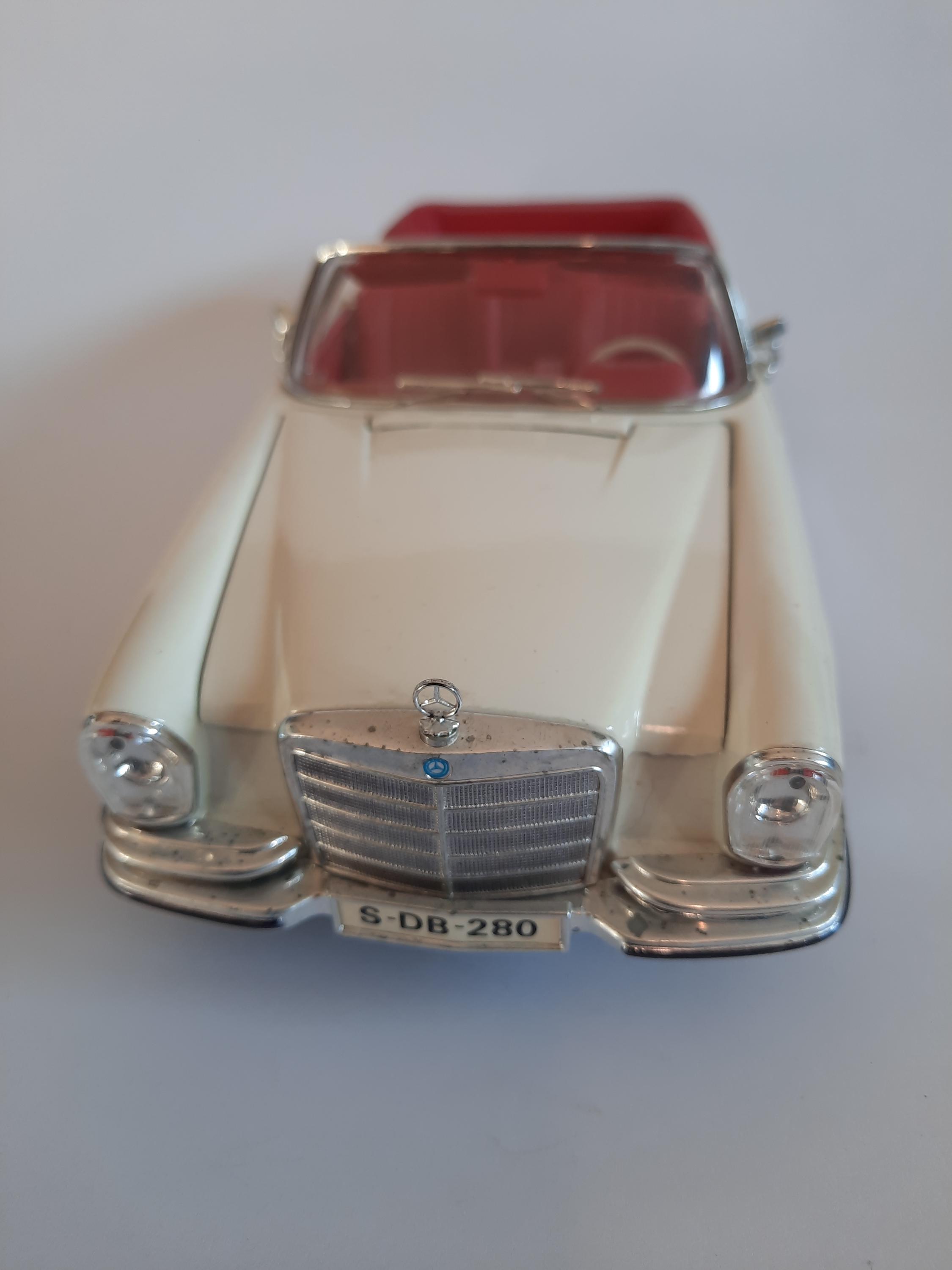Maisto Mercedes-Benz SL 65 AMG 45e anniversaire 2012 gris 1:18 modèle moulé sous pression