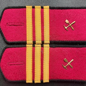 USSR-Epaulets-1943-Infantry-Sapper Division-Sergeant-copy for the WW-2 period