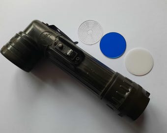 Lampe Torche Militaire Vintage Pertrix 1962 N°675 – Fabriquée En Allemagne, Fonctionne