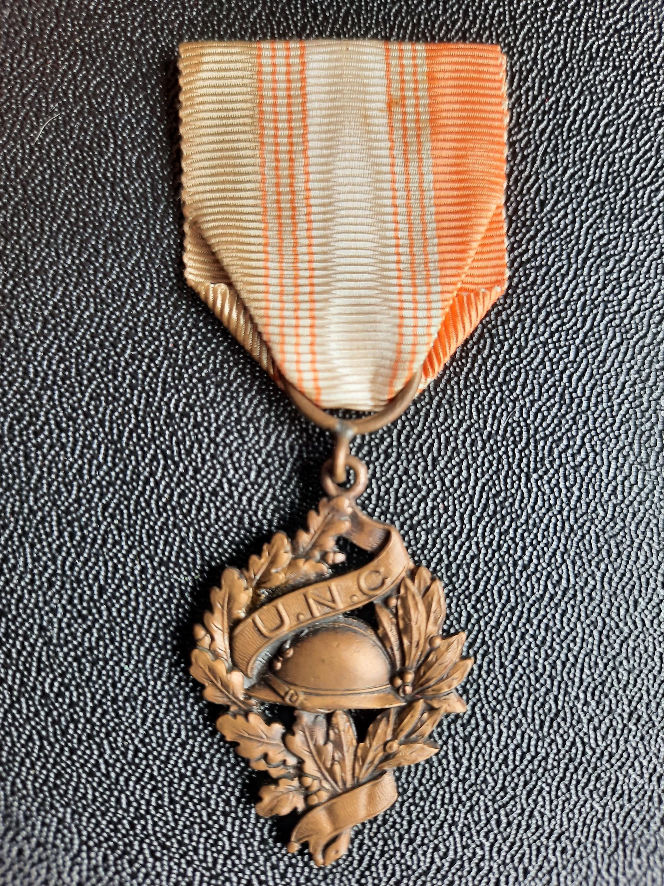 フランス 1914-1918年全国前線戦闘員連合勲章 - Etsy 日本