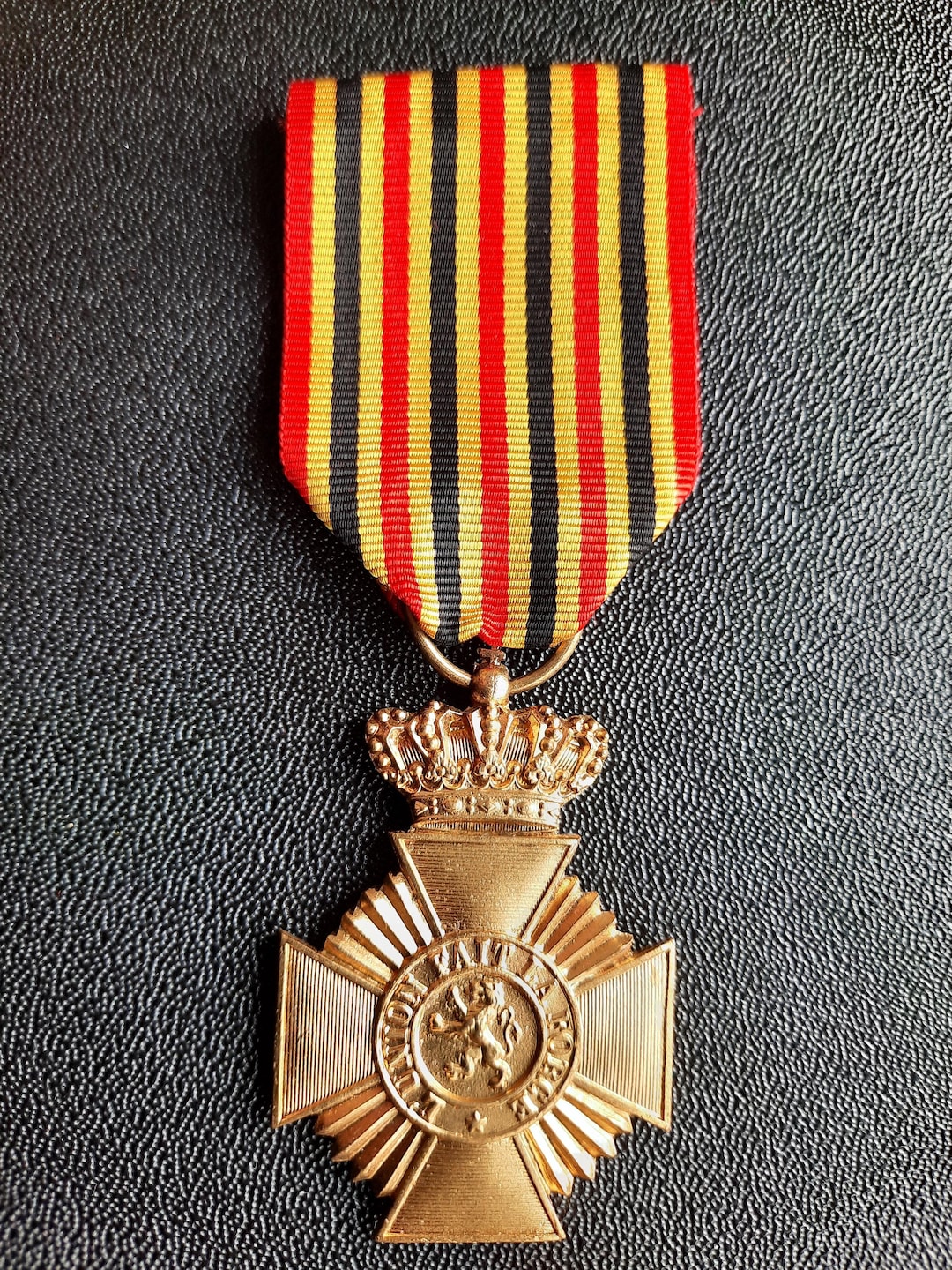ＢＥベルギー軍＊軍及び市民有功十字勲章１級（実物） il_1080xN.7116073542_4je0.jpg