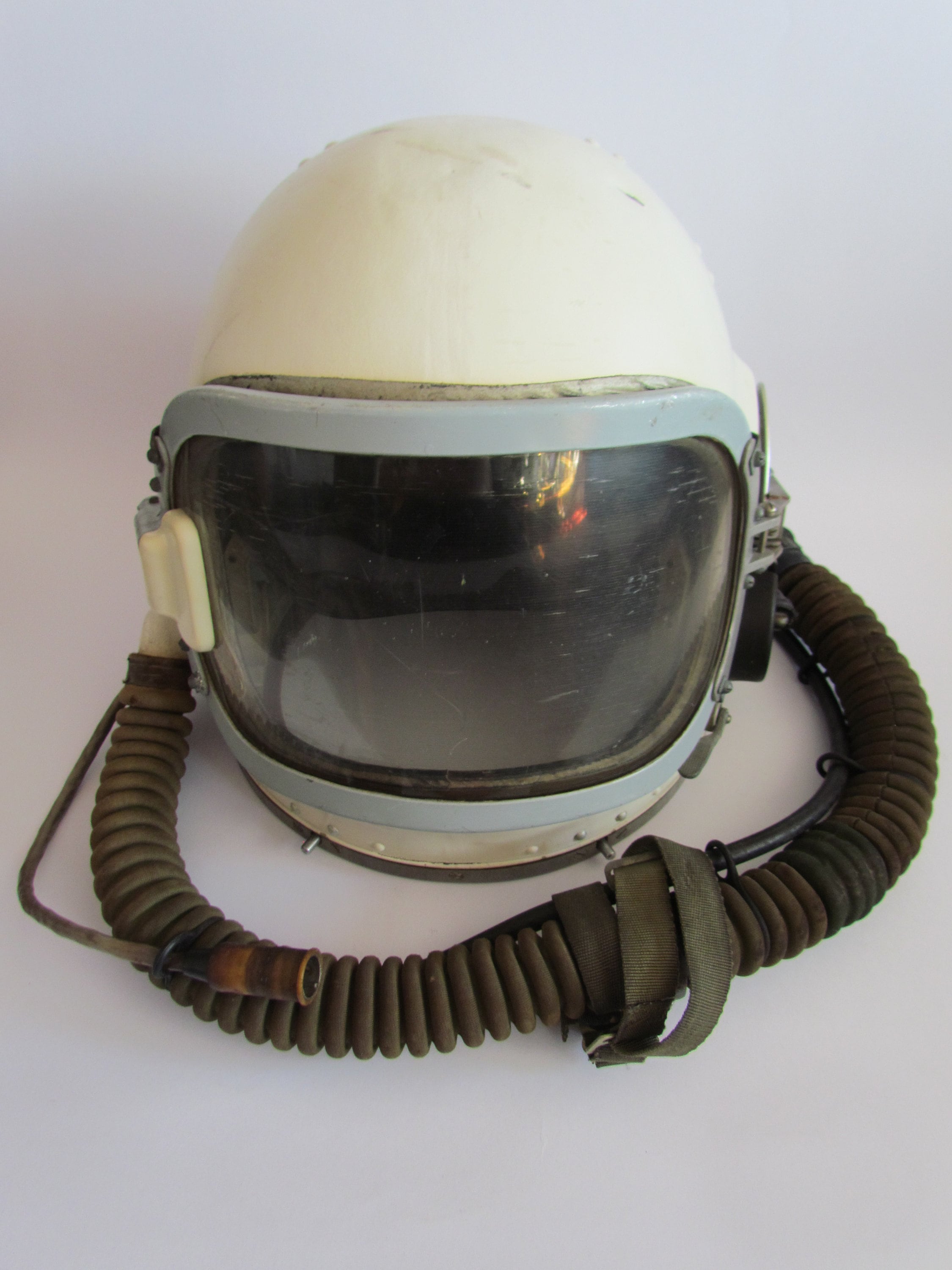 Capacete de alta altitude da Força Aérea da URSS GSh-6A para piloto Mig-21