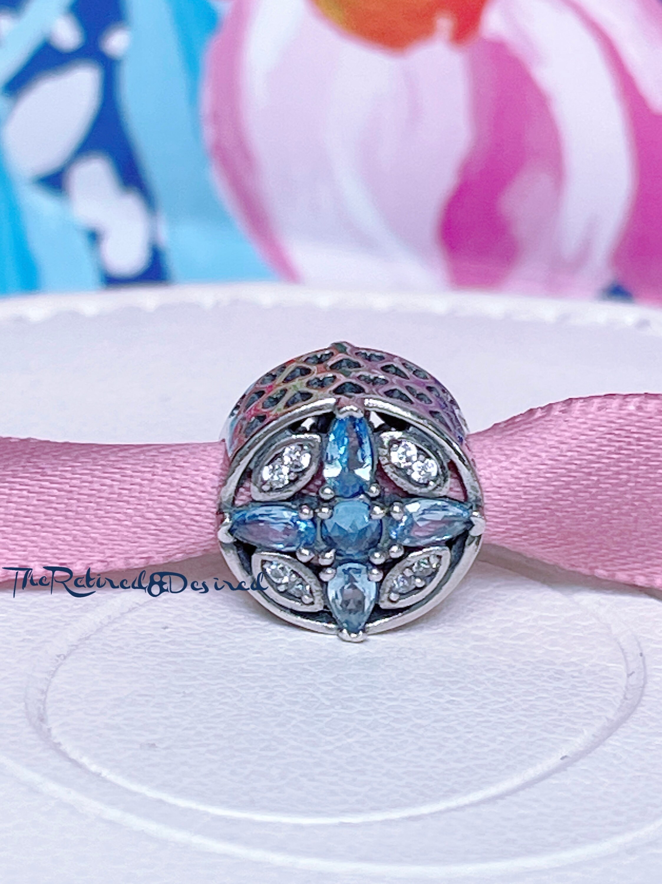 Pandora patterns of frost ring outlet