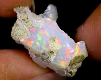 SKU006, 21 x 13 x 9 mm, 8 carats Natural Ethiopian Welo Rough Opal